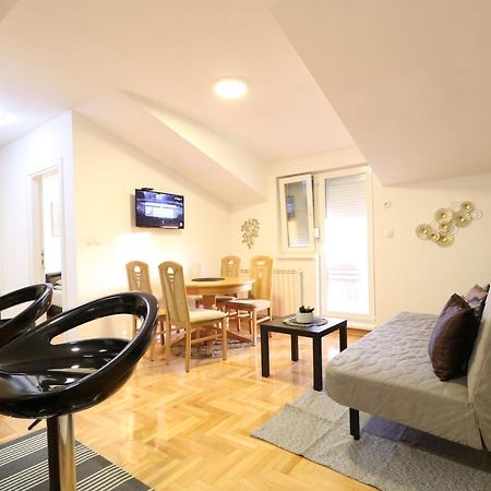 Apartamento Flat 23 Belgrado Exterior foto